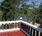 The Lions Den Resort